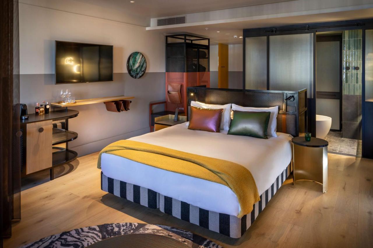 Qt Auckland Hotel Luaran gambar A room at the hotel
