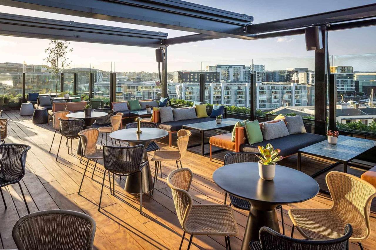 Qt Auckland Hotel Luaran gambar The rooftop bar at the hotel