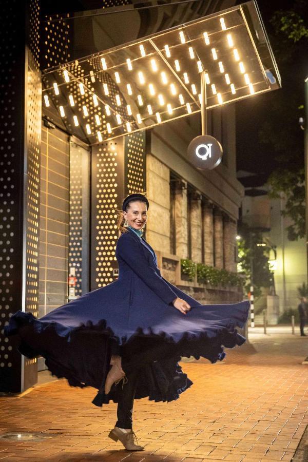 Qt Auckland Hotel Luaran gambar A member of the staff at the hotel