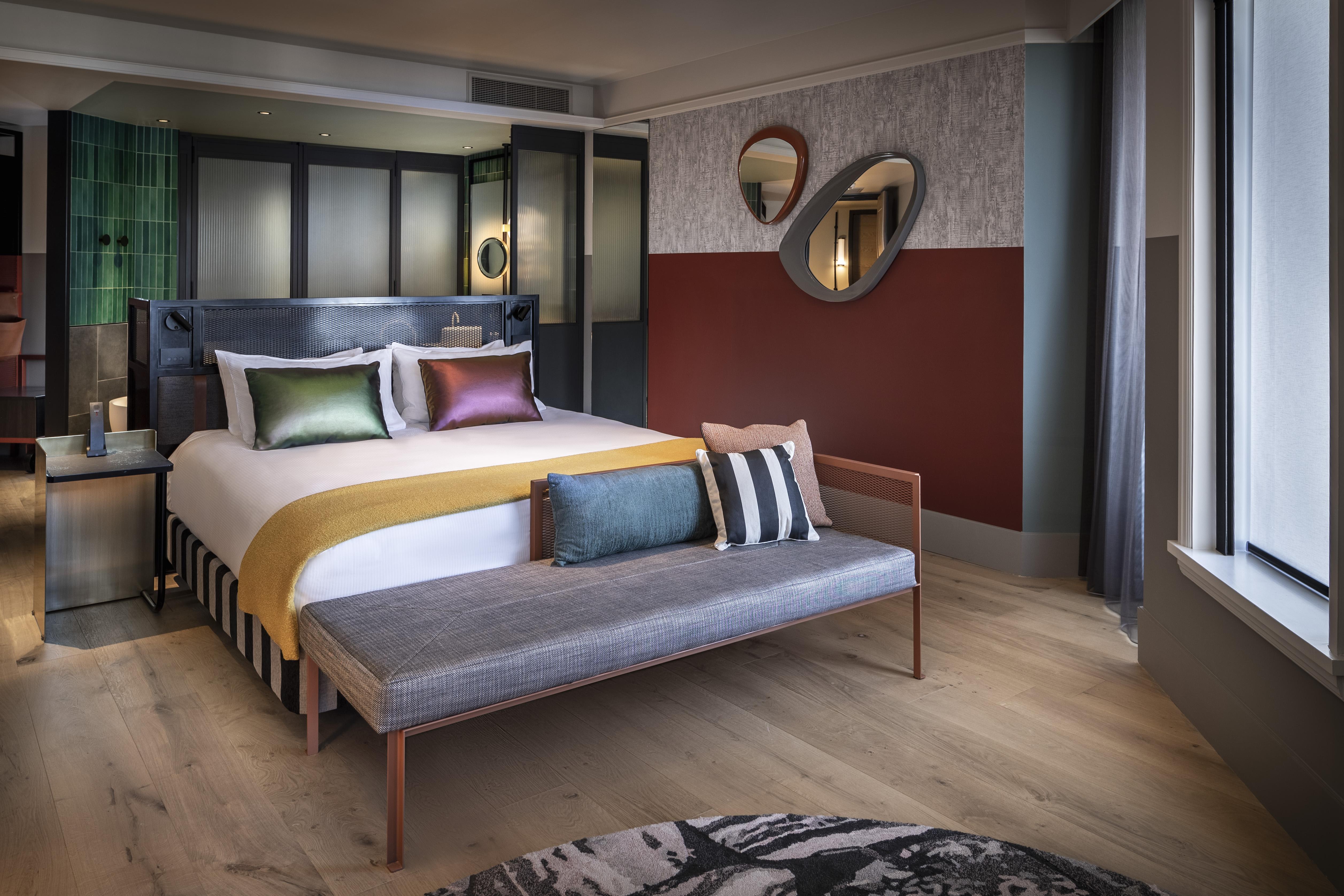 Qt Auckland Hotel Luaran gambar A bedroom at the hotel