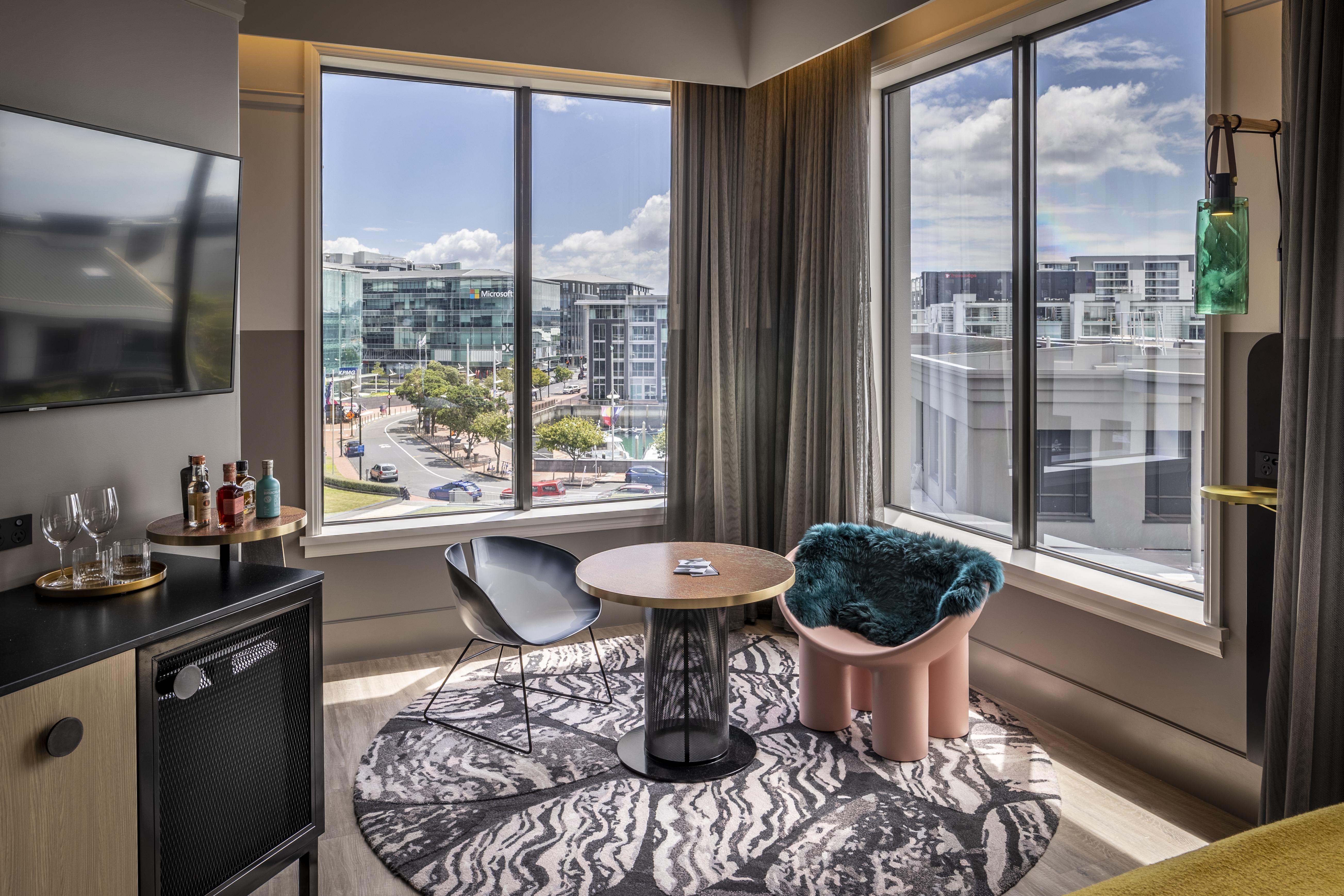 Qt Auckland Hotel Luaran gambar A suite at the hotel